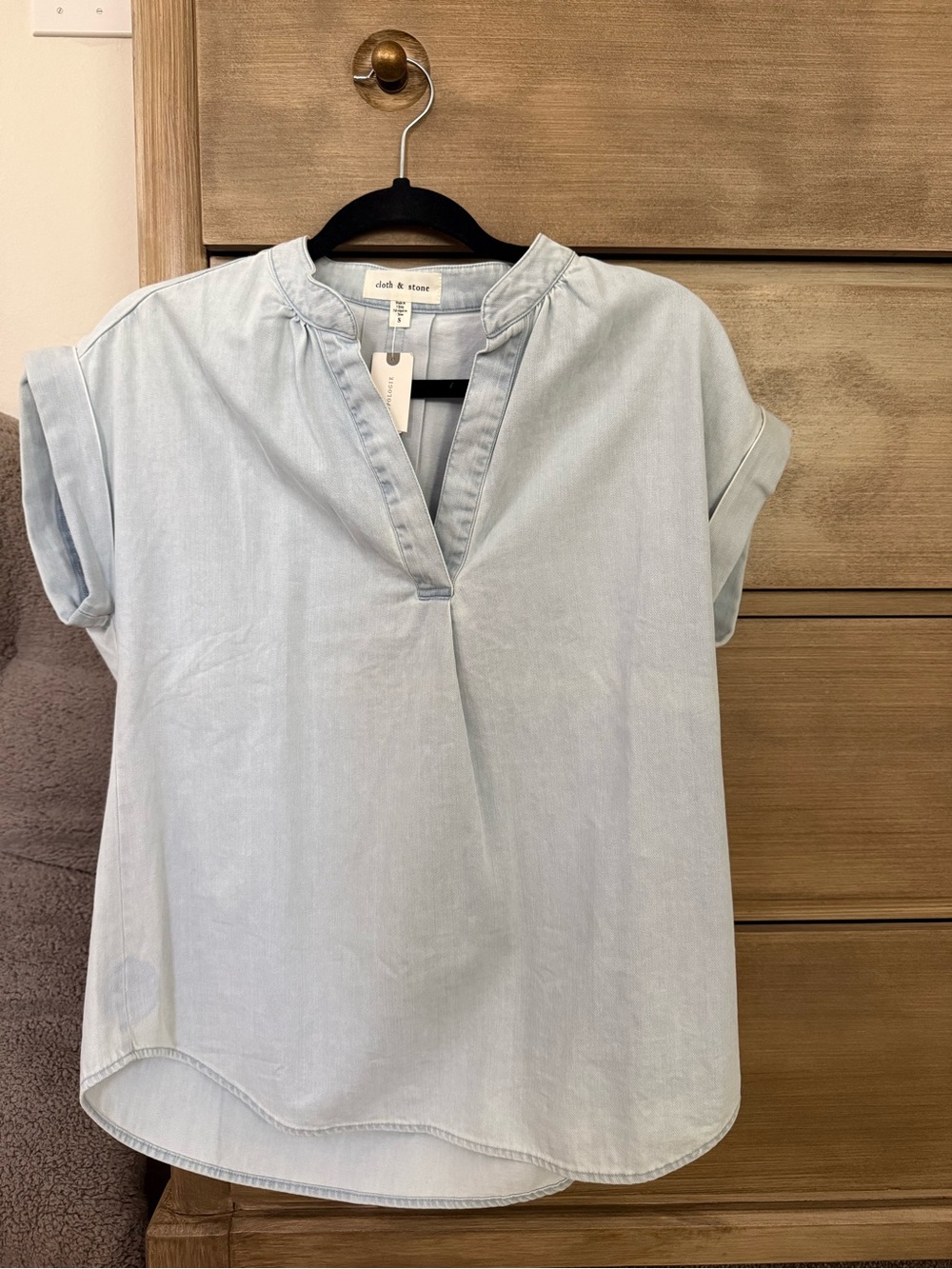 Cloth and Stone Denim Popover top. NWTPurchased at Anthropologie
